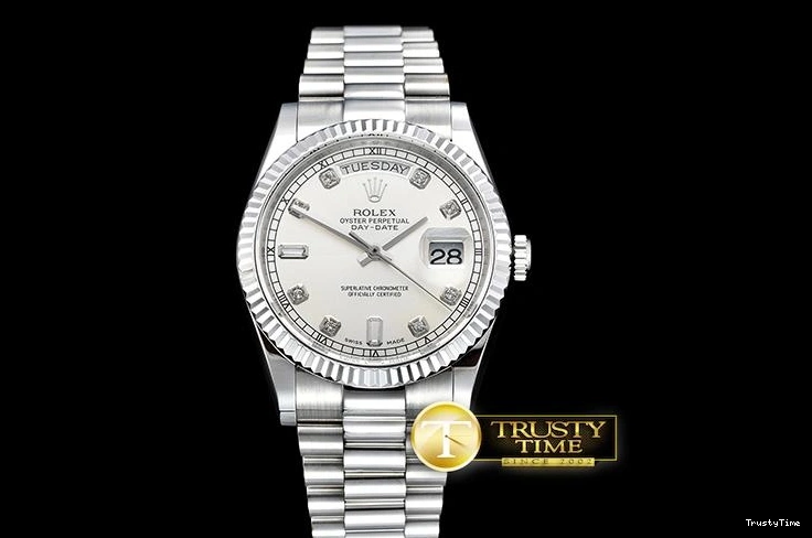 0118 RDD0214C – DayDate 36mm Classic 685